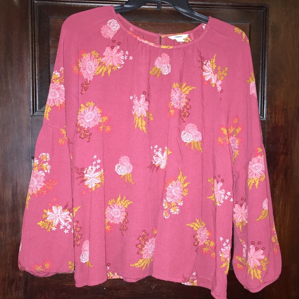 ⭐️ Sonoma Pink Floral Peasant Top w/ gathered sleeves Runs Small!